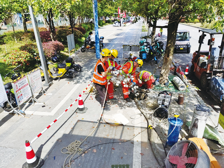  崇信UV-CIPP紫外光固化修复